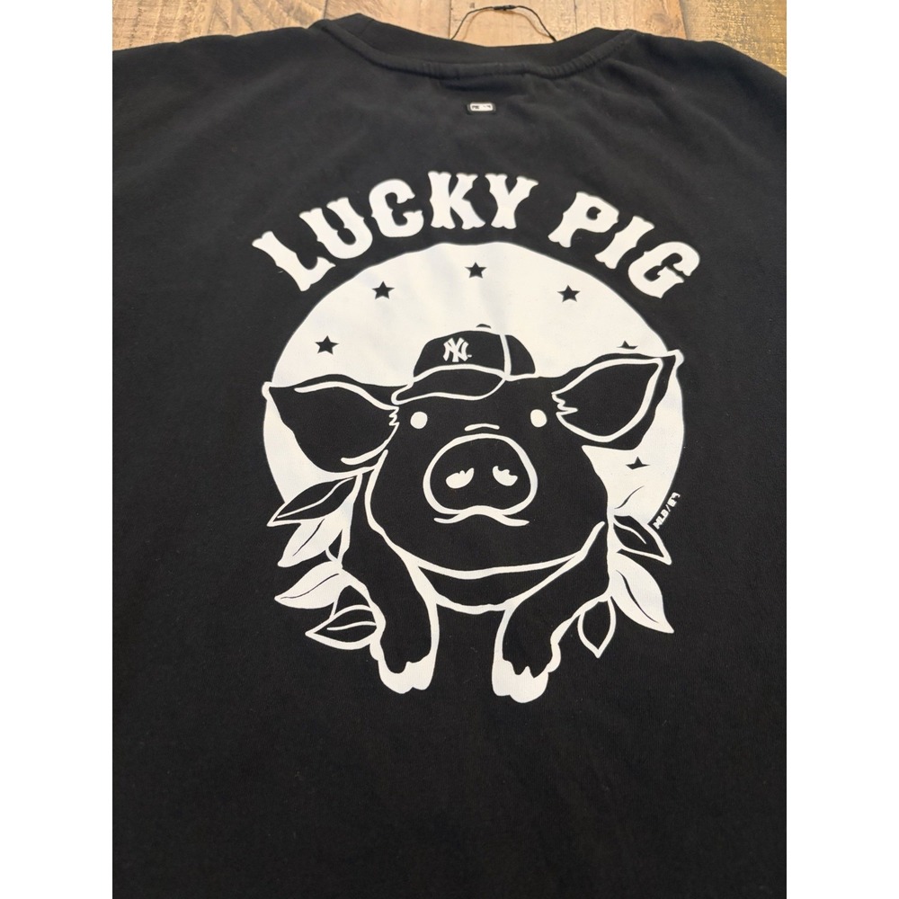 NY Yankees MLB Korea Lucky Pig Collection Shirt 2019 Year Of The Pig Sz Small - Picture 5 of 12